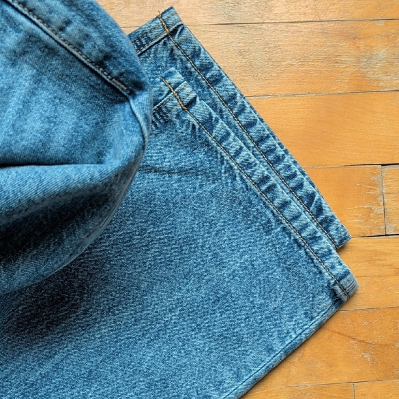 Dynamite Women's Straight Jeans in Classic Blue - Picture 4 of 6